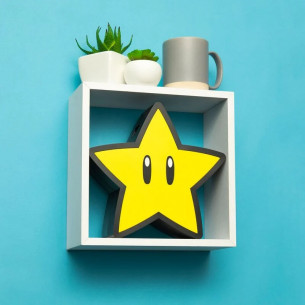 Lampara Super Star Super Mario Dimensiones: 18 x 16 x 16 cm